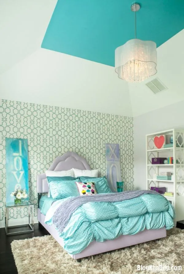 Phòng ngủ đẹp mắt với gam màu xanh ngọc