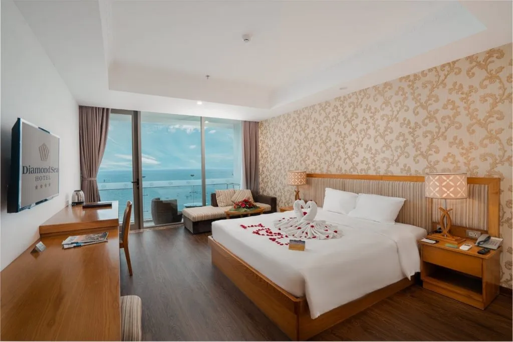 Top +10 Khách Sạn Gần Biển Đà Nẵng View Đẹp ⚡️ Giá Tốt Nhất