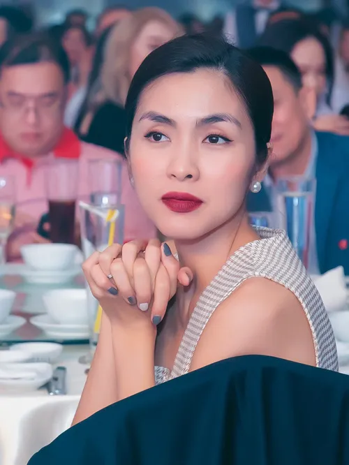 Top 10+ Người Phụ Nữ Đẹp Nhất Việt Nam Hiện Nay